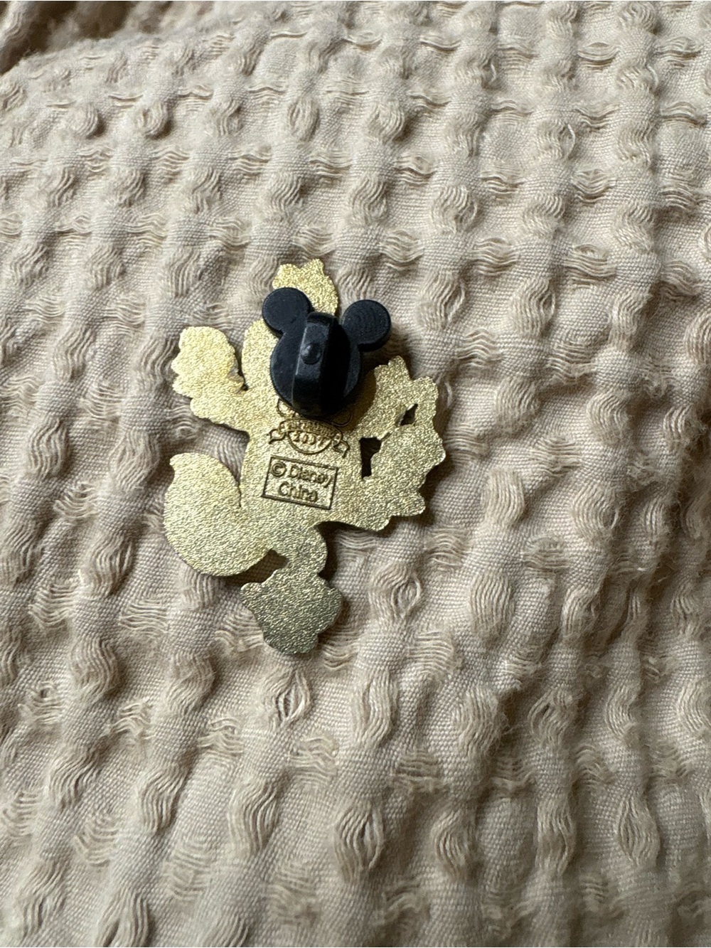 AUTHENTIC DISNEY TRADING PIN LOT - Picture 7 of 16
